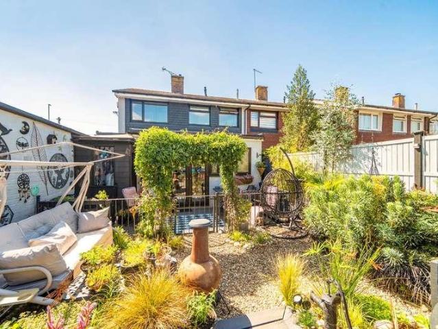 House for sale in Spring Vale, Hampshire