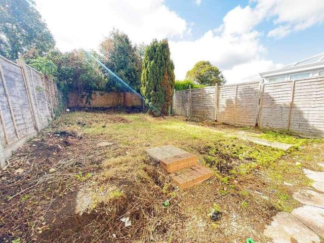House for sale in Leagrave, Luton