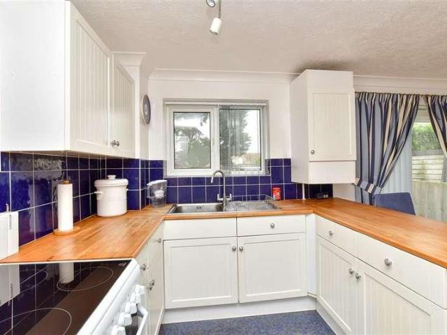 House for sale in Oad Street, Kent