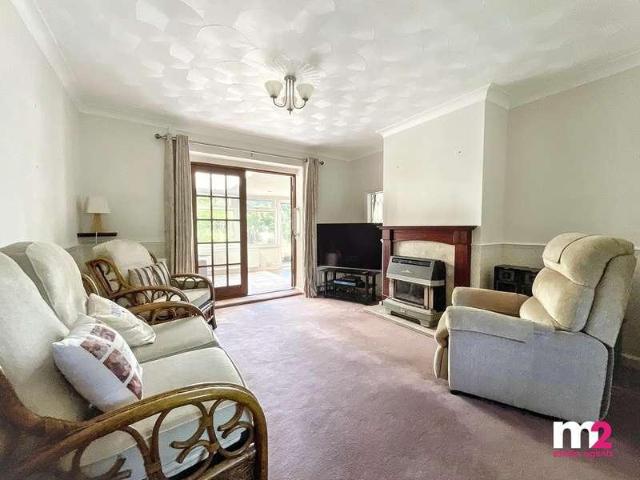 House for sale in Llanbadoc, Wales
