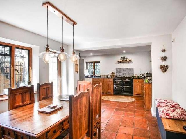 House for sale in Fossebridge, Gloucestershire