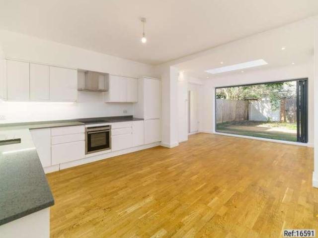 House for sale in London Borough of Ealing, Hanwell