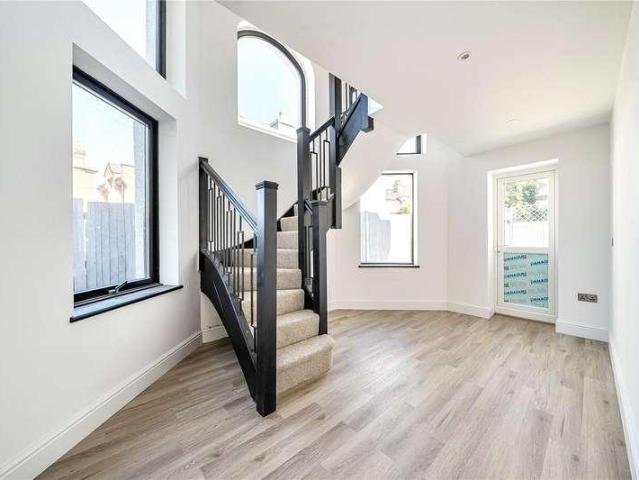 House for sale in Bushey