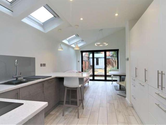 House for sale in Henley-on-Thames, Berrick Salome