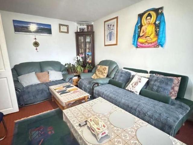 House for sale in Farnborough, Hampshire