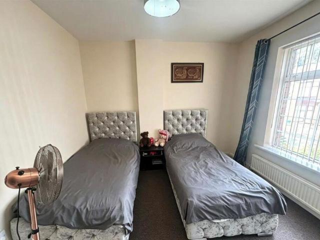 House for sale in Spotland Bridge, Burnedge
