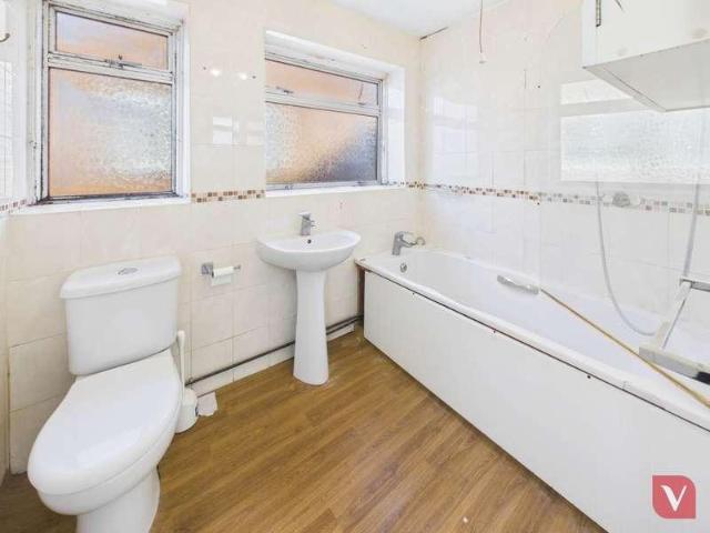 House for sale in Lewsey Farm, Luton