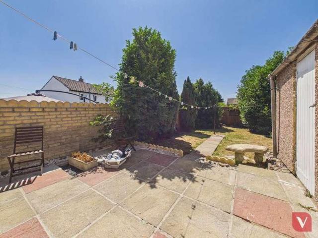 House for sale in Lewsey Farm, Luton