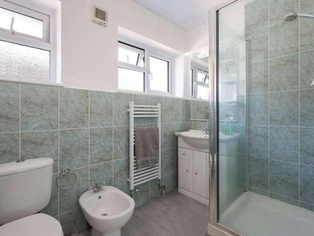 House for sale in Pachesham Park, Surrey