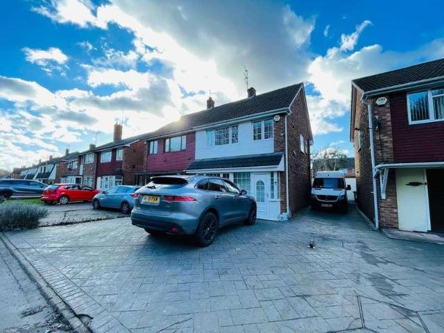 House for sale in West Bromwich, Yew Tree