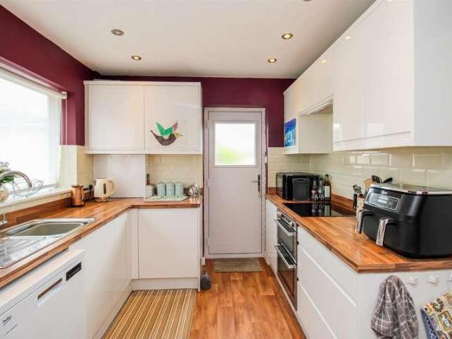 House for sale in Calder Grove, West Yorkshire