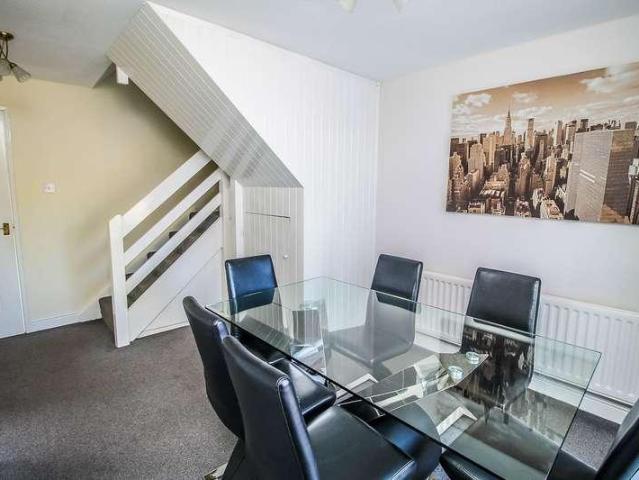House for sale in Oxclose, Washington