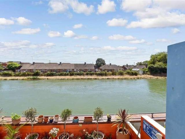 House for sale in Arundel, Clapham