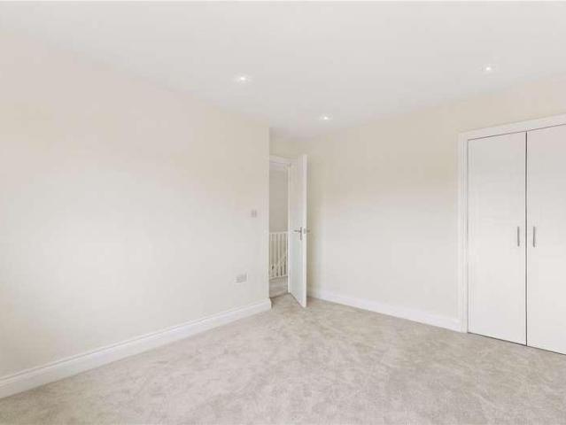 House for sale in Sunningdale