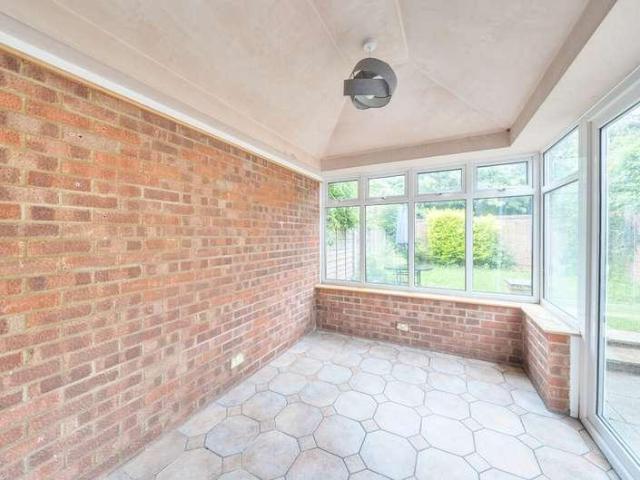 House for sale in Woodside Estate, Houghton Regis