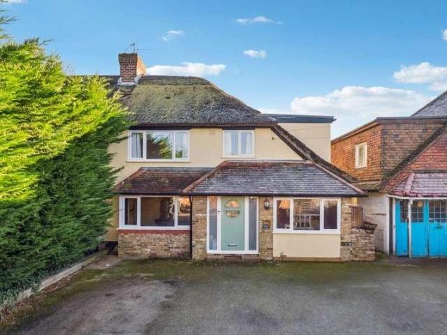House for sale in Iver, Richings Park