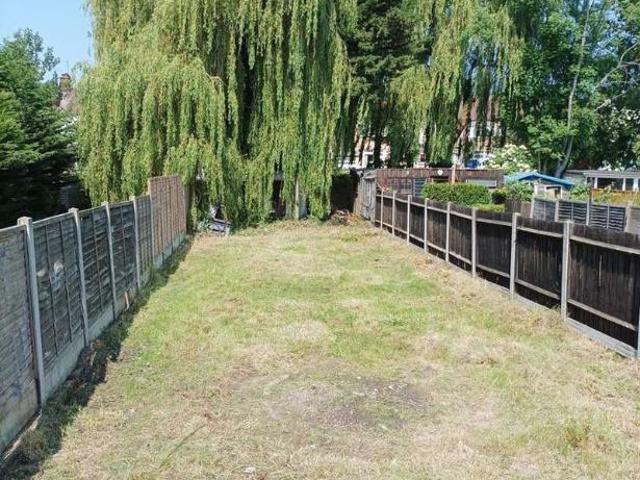 House for sale in Woodford Bridge, Greater London
