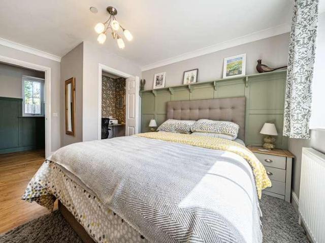 House for sale in Chipping Hill, Essex