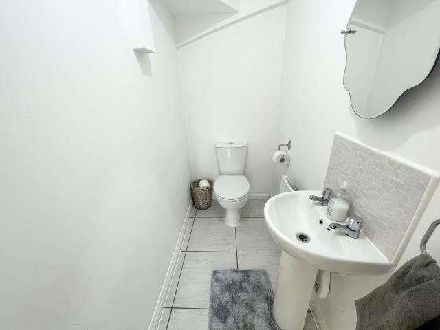 House for sale in East Wichel, Rodbourne