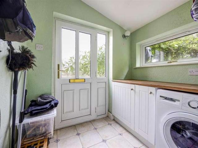 House for sale in Wennington, Bare