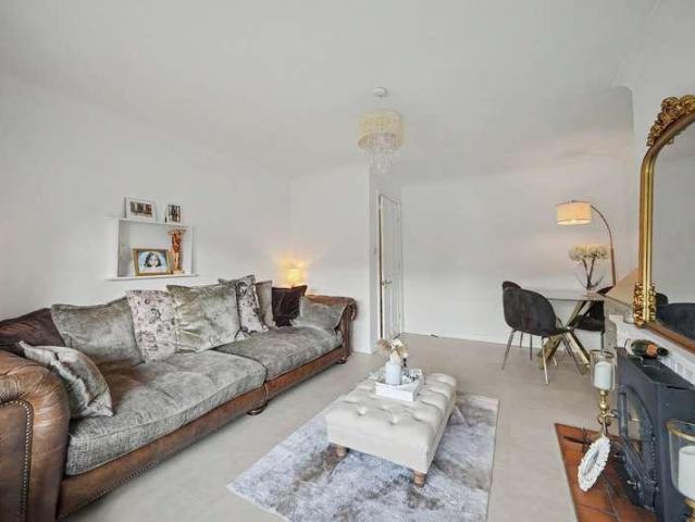 House for sale in Burton Leonard