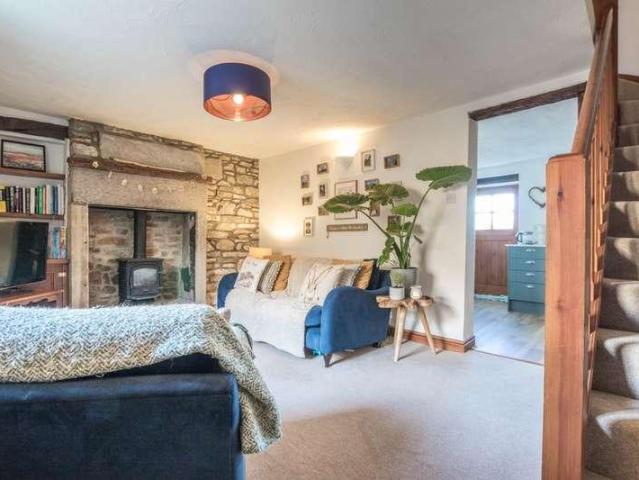 House for sale in Whittington, Bare