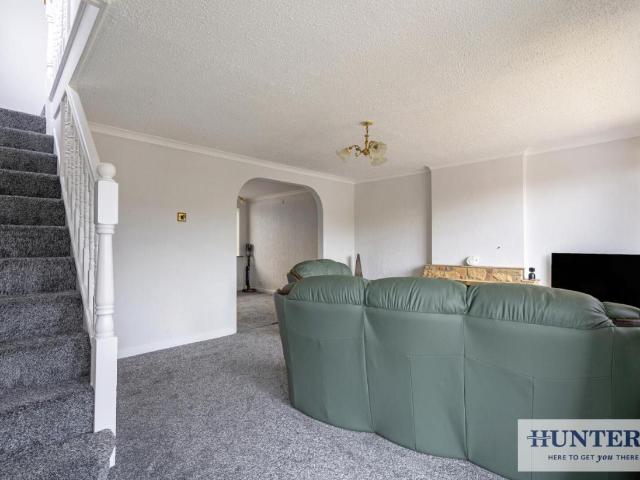 House for sale in Farsley, West Yorkshire