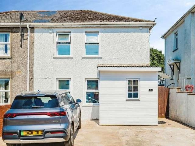 House for sale in Sarn, Wales