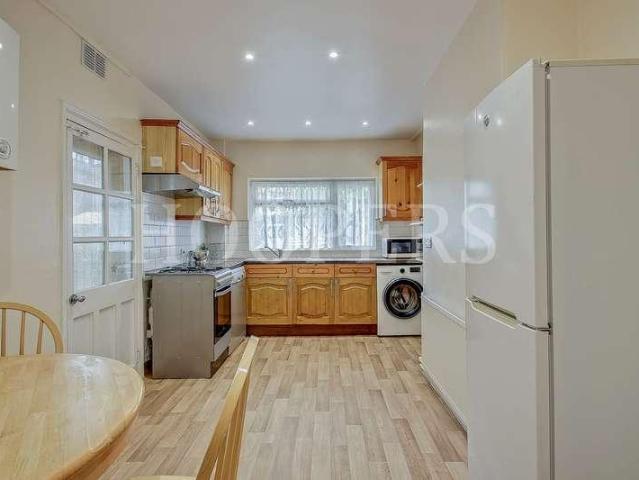 House for sale in Harlesden, Greater London