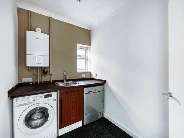 House for sale in London Borough of Ealing, Park Royal