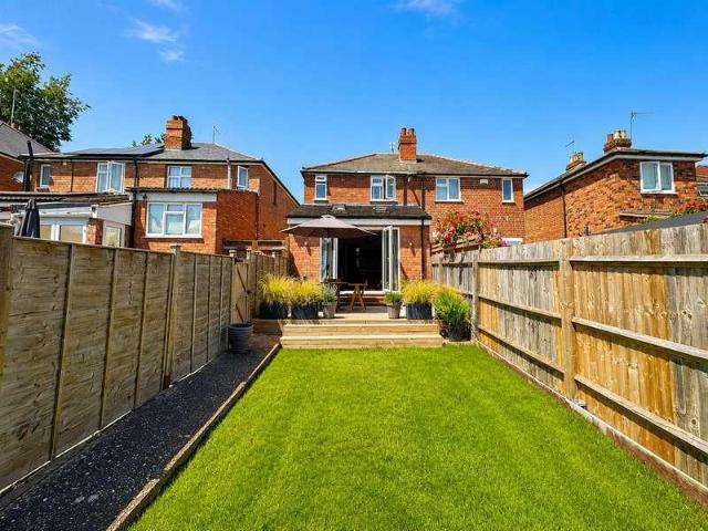 House for sale in Emscote, Warwick
