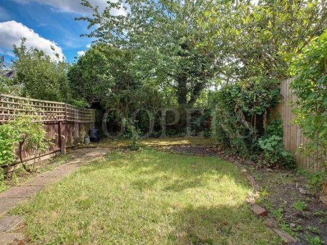 House for sale in Dudden Hill, Greater London