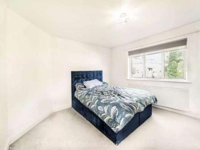 House for sale in Brent Cross, Greater London