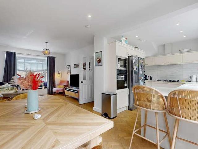 House for sale in Dawsholm, Kelvindale