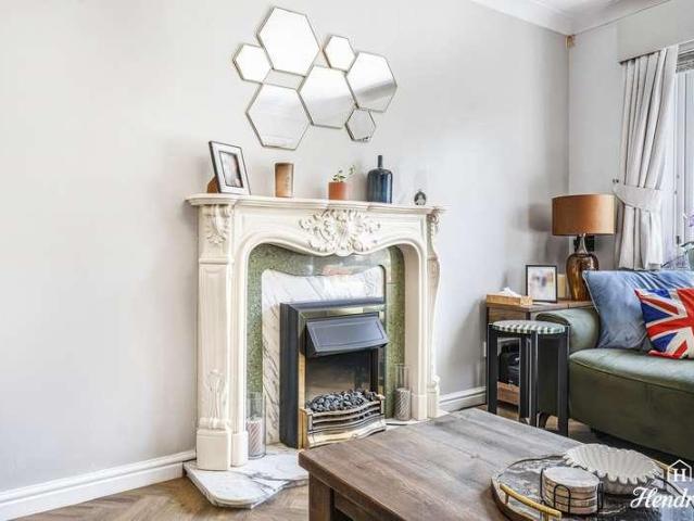 House for sale in Sutton, Barling