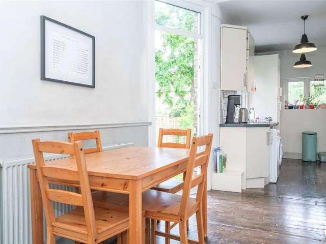 House for sale in New Southgate, Greater London