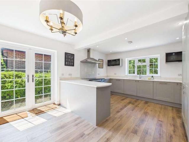 House for sale in Upper Basildon, West Berkshire