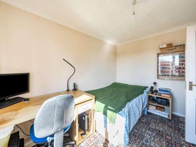 House for sale in Woodside Estate, Houghton Regis