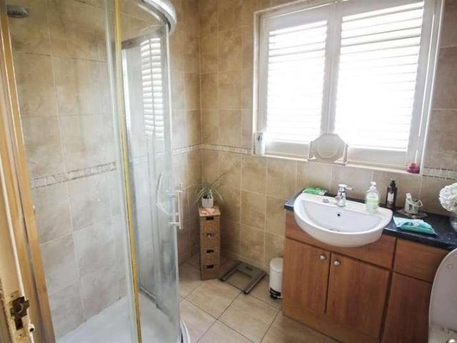 House for sale in Whitkirk, Austhorpe