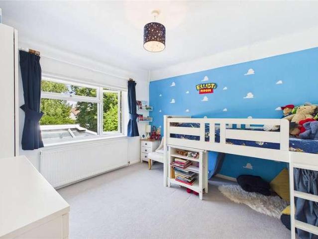 House for sale in Horsell, Woking
