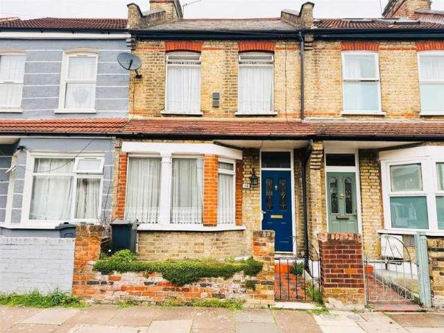House for sale in London Borough of Hounslow, Greater London