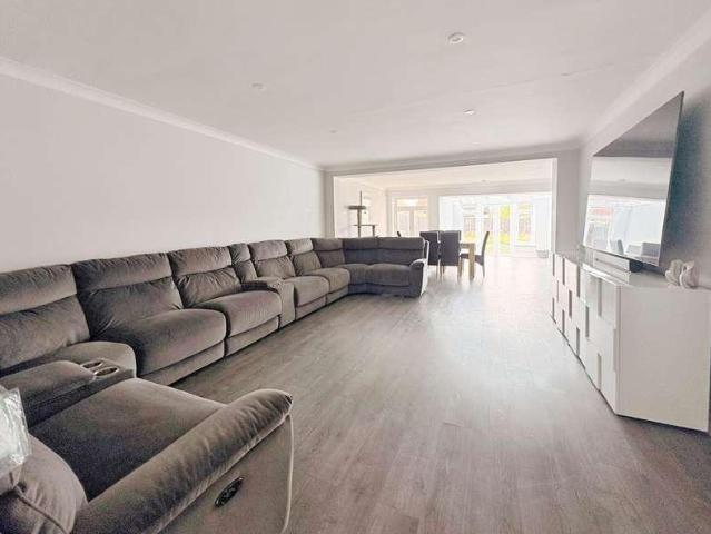 House for sale in Palm Bay, Acol