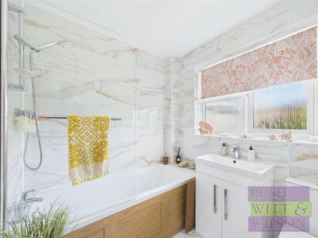 House for sale in Heathlands, East Sussex