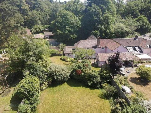 House for sale in Fole, Surrey