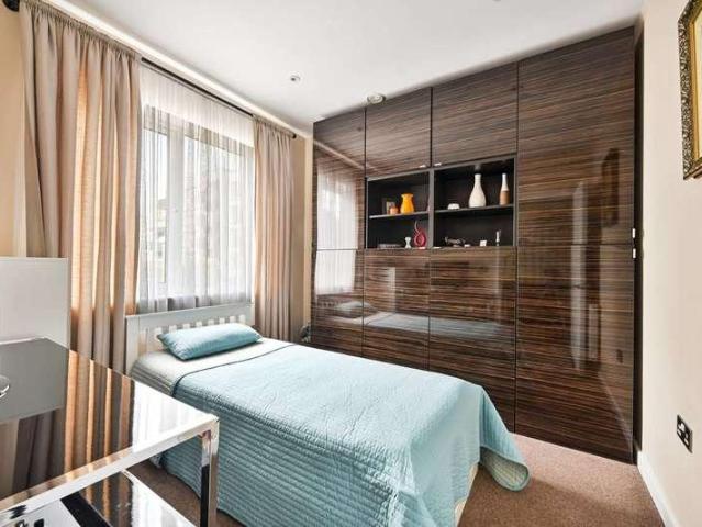 House for sale in Brentford, London Borough of Hounslow