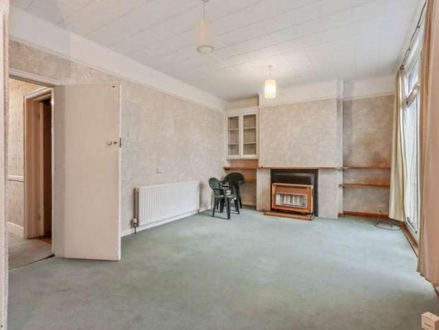 House for sale in Friern Barnet, Greater London