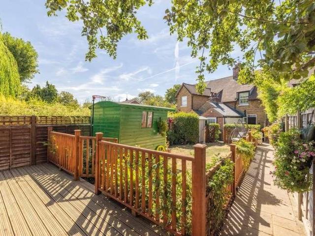 House for sale in Swallow, Buckinghamshire