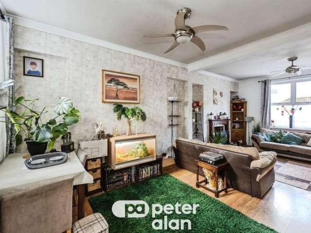 House for sale in Resolven