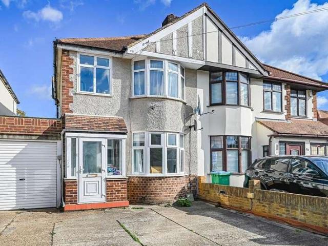 House for sale in London Borough of Richmond upon Thames, Greater London