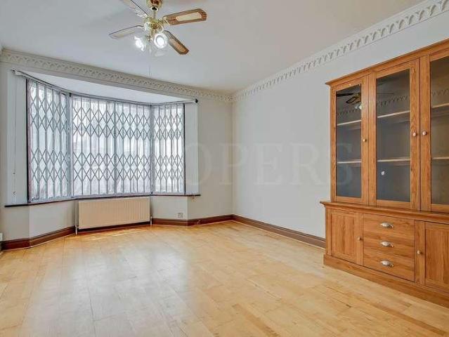 House for sale in Greater London